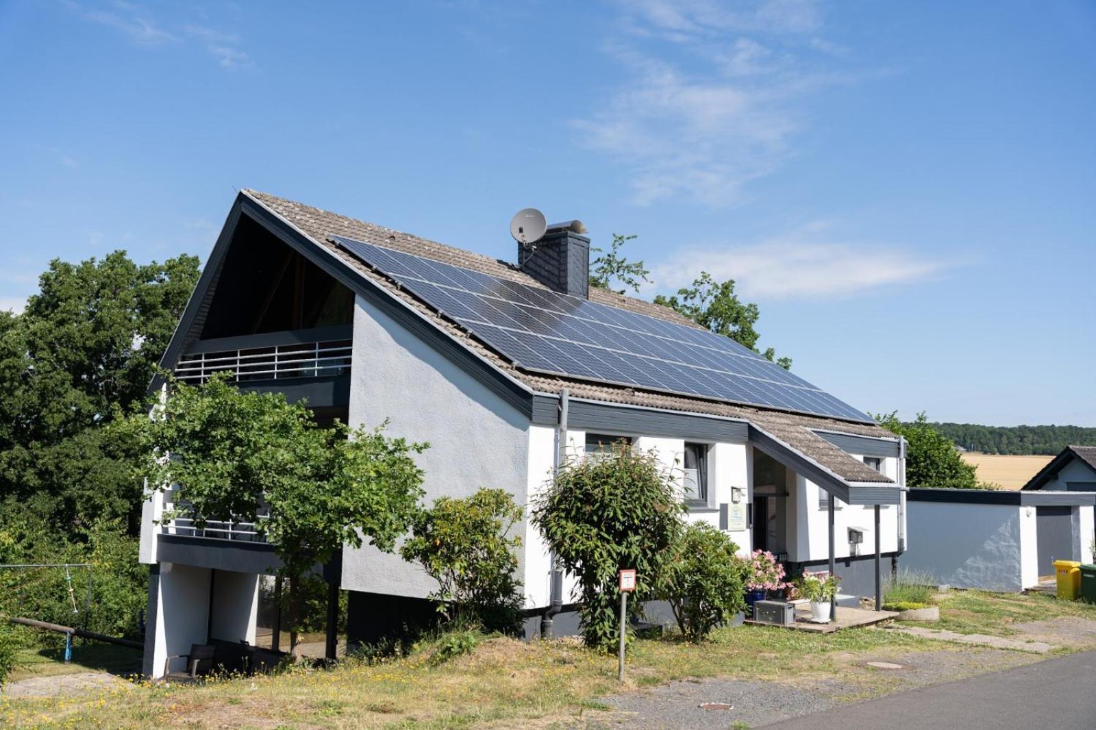 Ferienhaus Schoene Aussicht Ferienwohnung Gelb Hemfurth-Edersee Εξωτερικό φωτογραφία